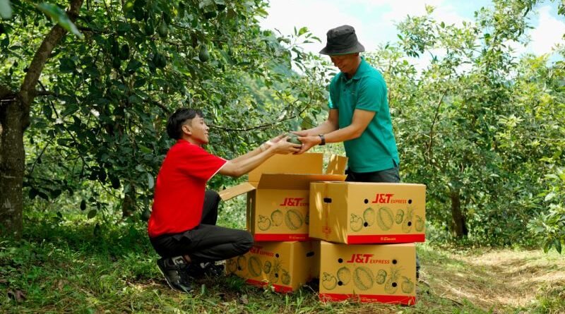 J&T Fruit Parcels  เติมความสุข สร้างรอยยิ้มแก่เกษตรกร จังหวัดเชียงใหม่