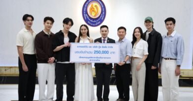 “คิง สมจริง” จูงมือ “เก้า-พีพี” นำทีมนักแสดง “พรชีวัน” มอบเงินบริจาค 250,000 บาท